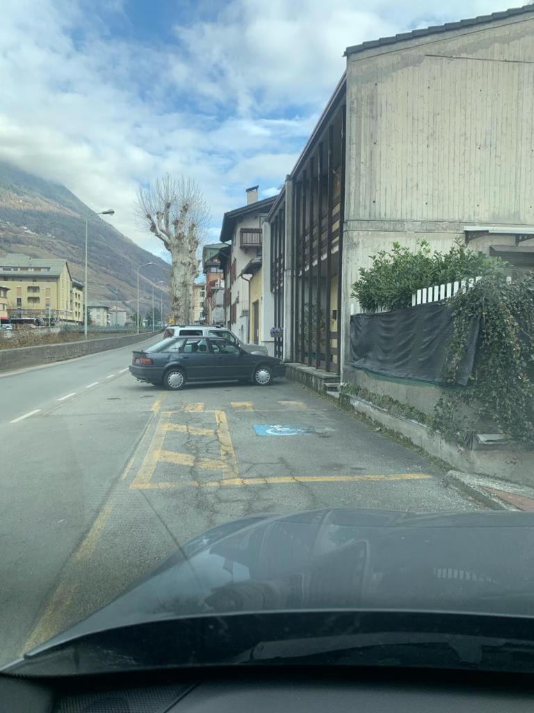 Alfiume B Appartement Tirano Buitenkant foto